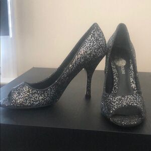 ENZO ANGIOLINI | Black and Silver Sparkly Heels